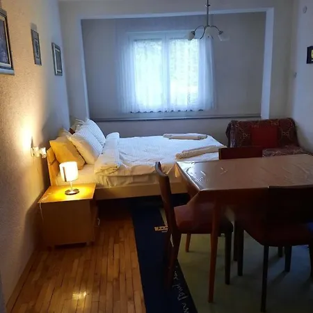 Bogdanoski & Guest 2*