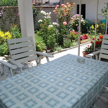 Bogdanoski & Guest 2* Ohrid